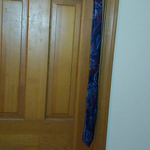 Carriage Street Tie Full Length